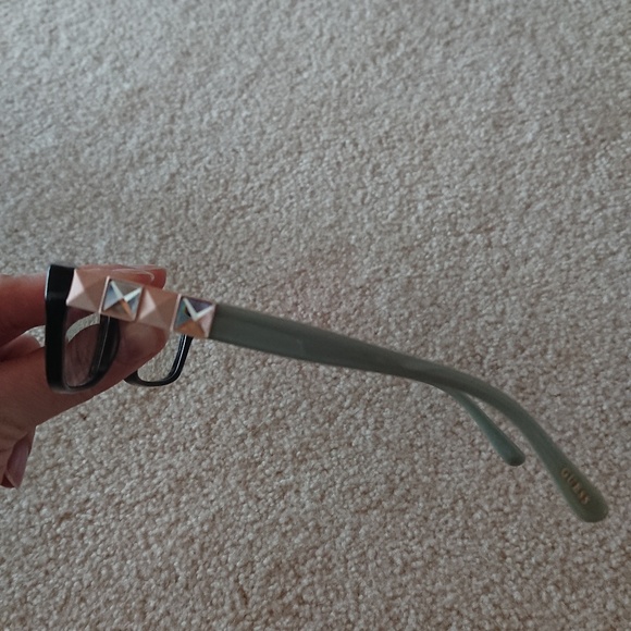 Guess frames - Picture 3 of 5